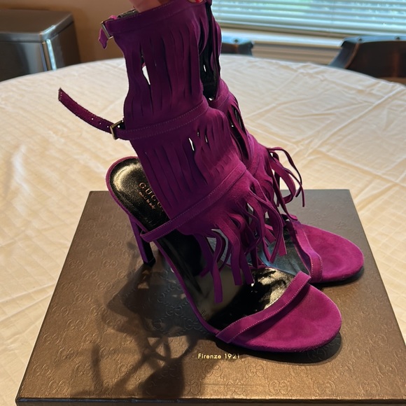Gucci Becky purple suede sandals with fringe - Picture 2 of 6